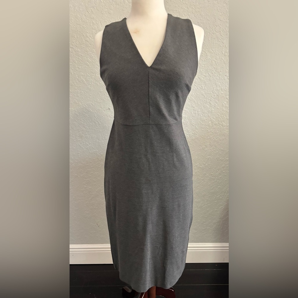 Elegant Gray Sleeveless Dress